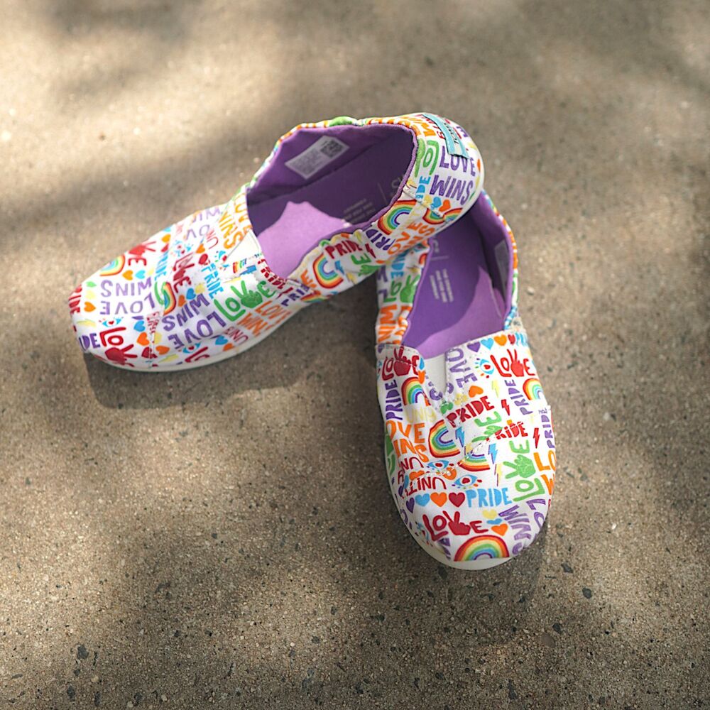 TOMS Alpargata Unity Pride Multi Rainbow Love Wins Slip On Canvas Shoes W 8.5
